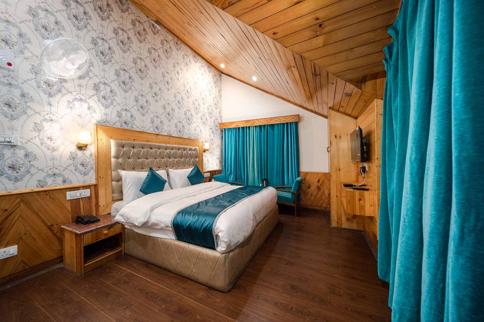 Luxury Room - Snow Town Cottage